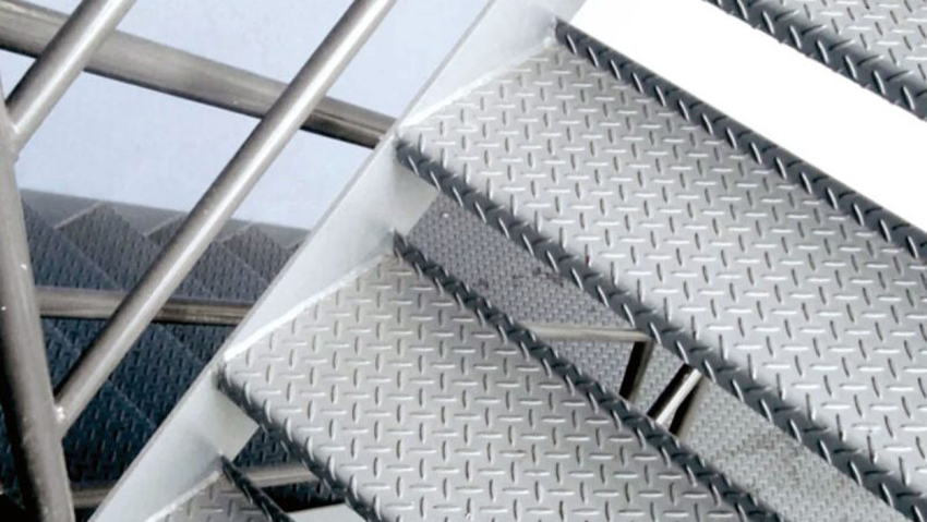 Baklava Desenli Saç Basamak 